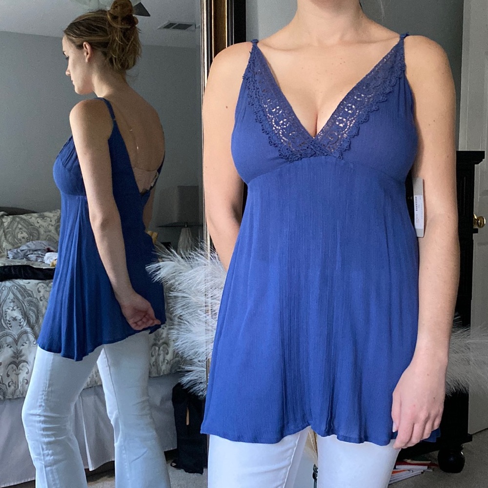 NWT Lace Trim Crinkle Gauze Top